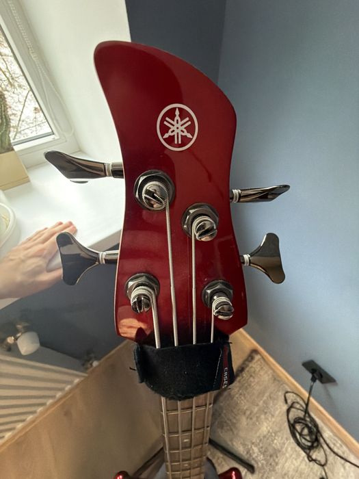 Бас гітара Yamaha TRBX304 Candy red