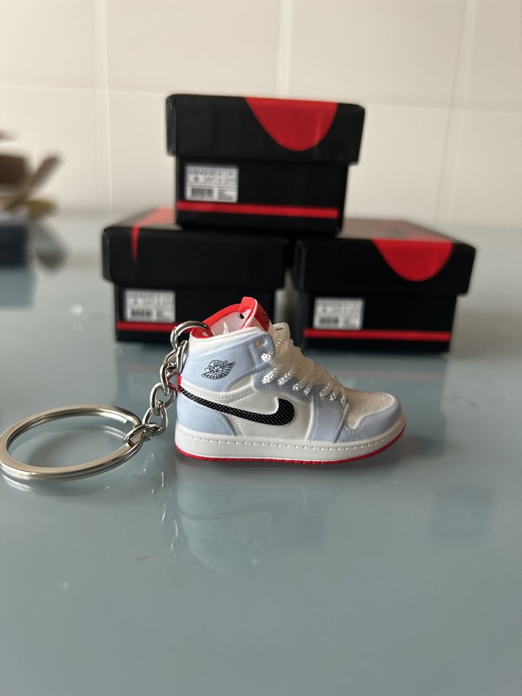 Porta Chaves Nike Air Jordan e Air Dior