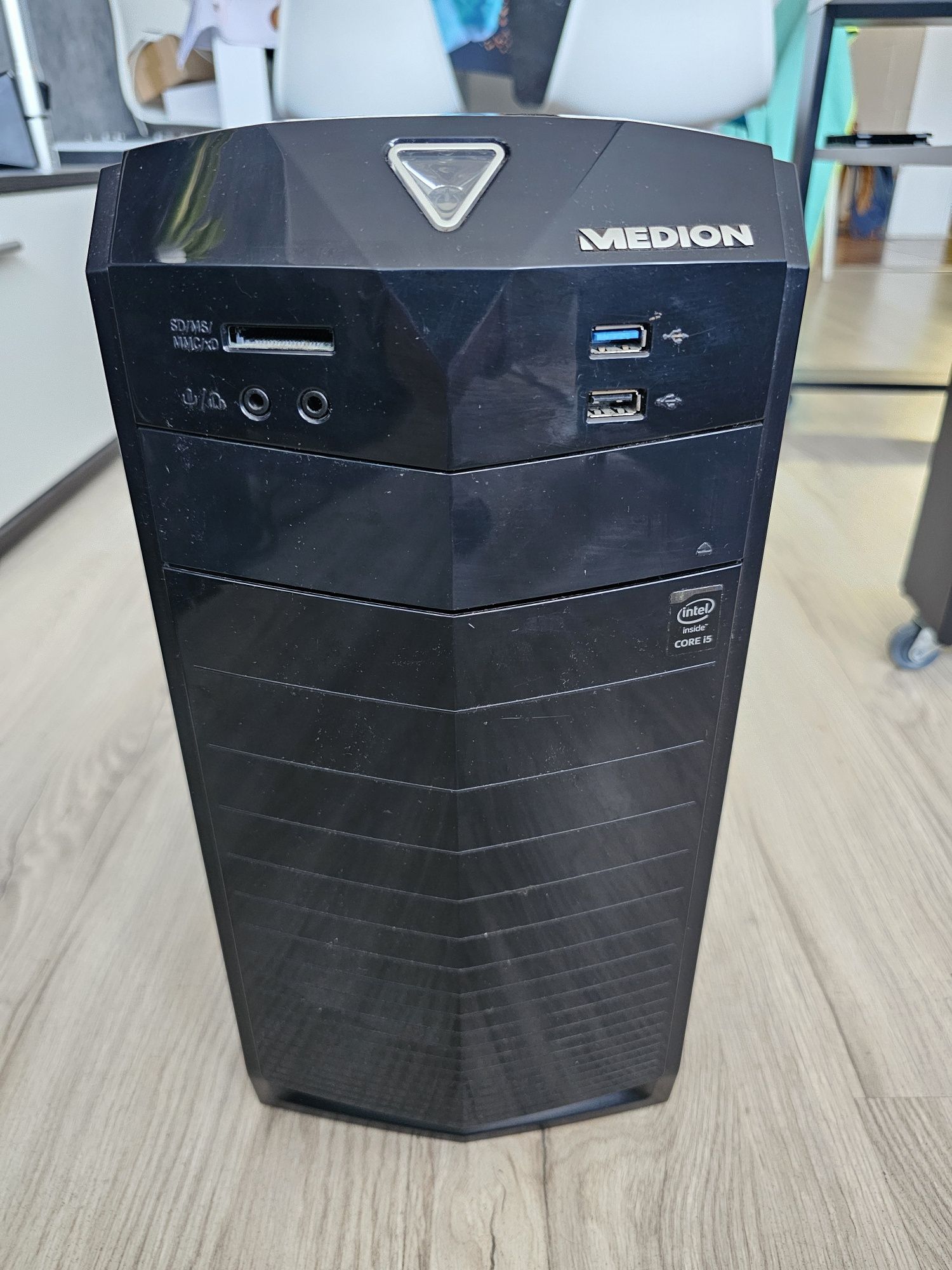 Obudowa PC, czytnik kart SD, USB 3.0, kompaktowa, Mid Tower, db stan