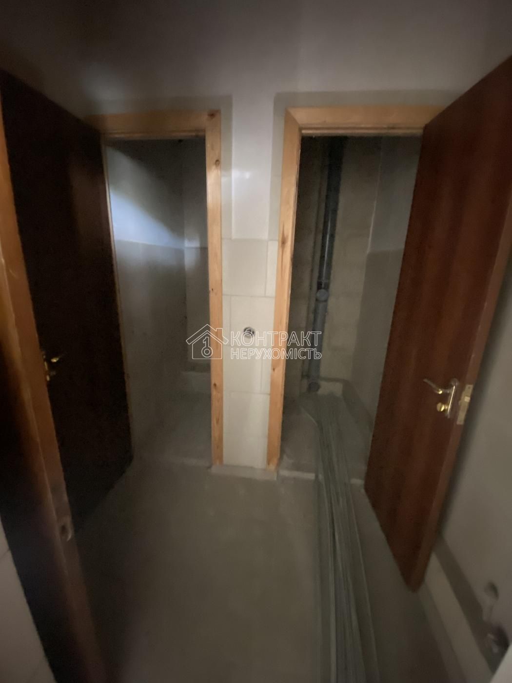 Продам дом здание в центре м. Площадь Конституции!