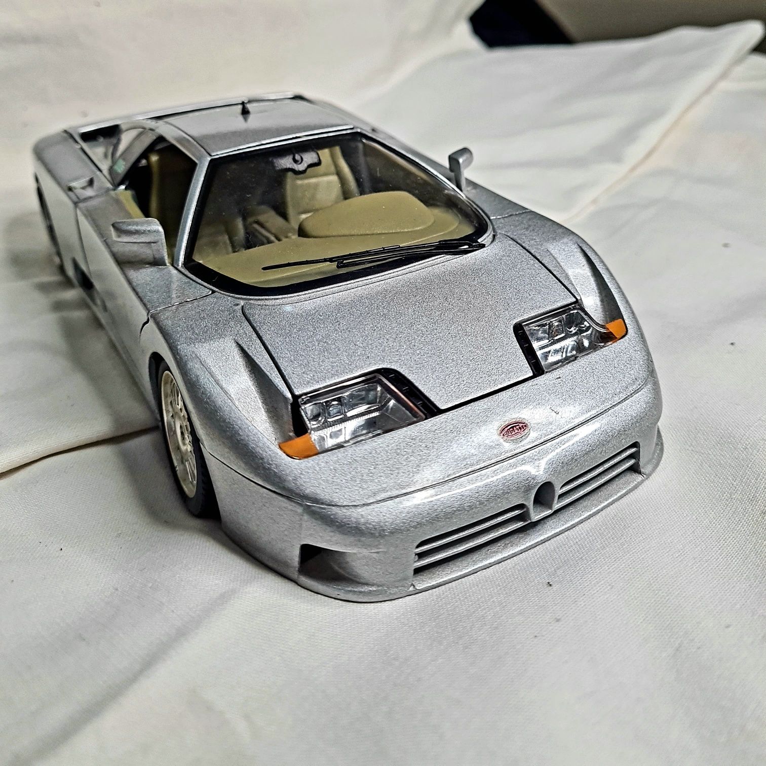 Bugatti EB 110 -  (ano 1991)