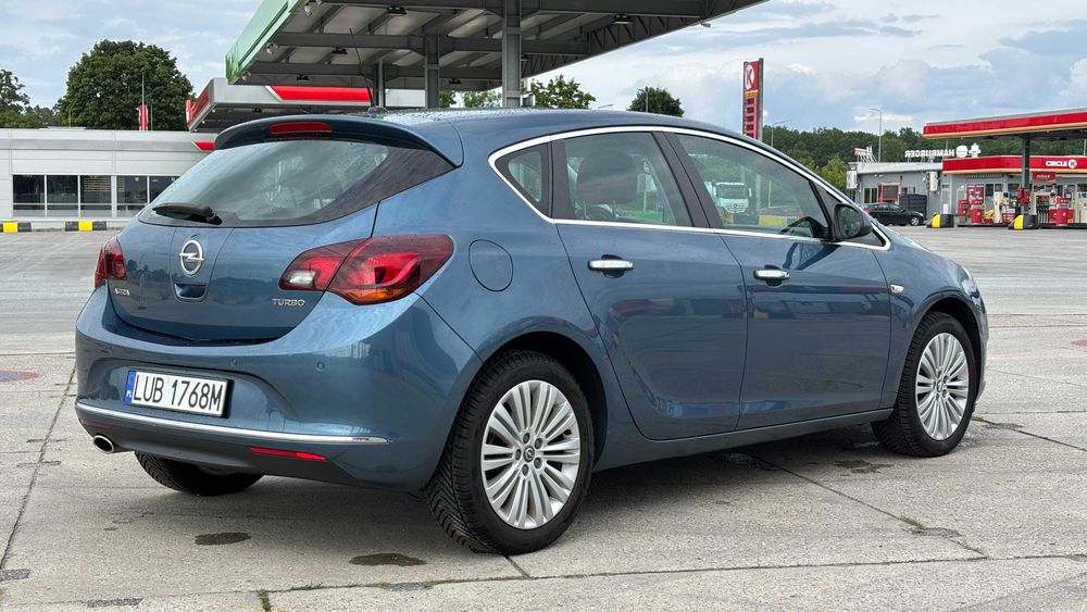 Opel Astra J, 2012r, 1.4T + LPG, polift, COSMO
