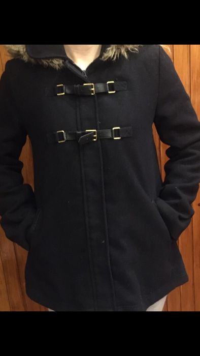 Granatowa kurtka/krótki płaszcz zimowy z kapturem. Pimkie