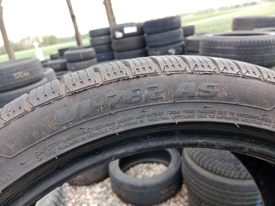 Opona używana 245/40R18 Ovation VI-782 AS 1szt.