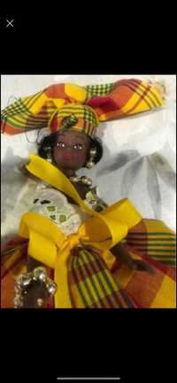 Boneca com traje africano