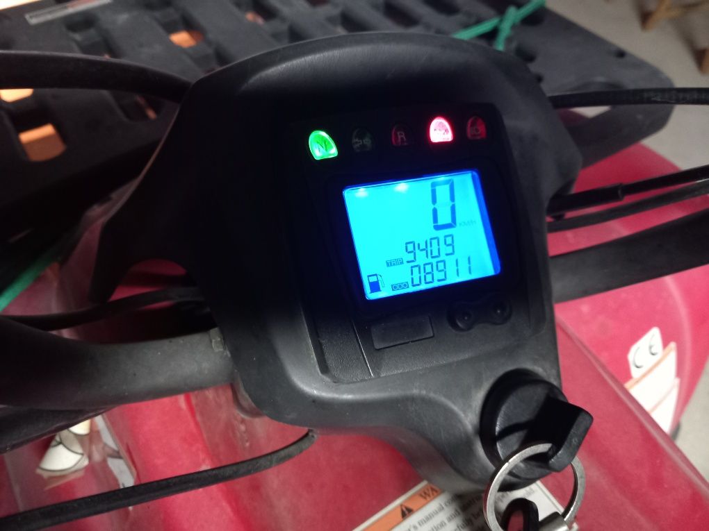 Moto 4 200cc impecável
