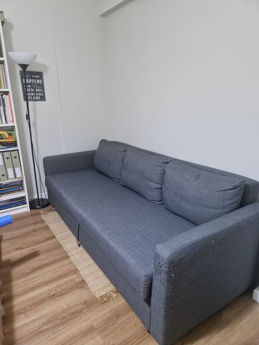 Sofá-cama IKEA FRIHETEN 3 lugares com arrumação bom estado