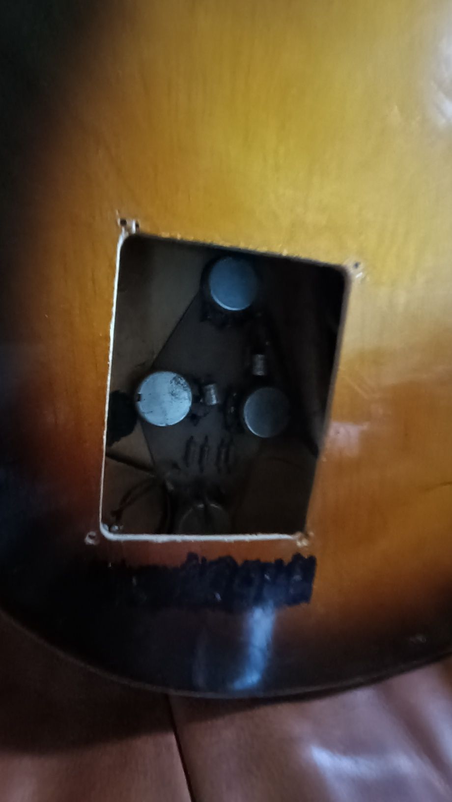 Gitara basowa Defil Orlik