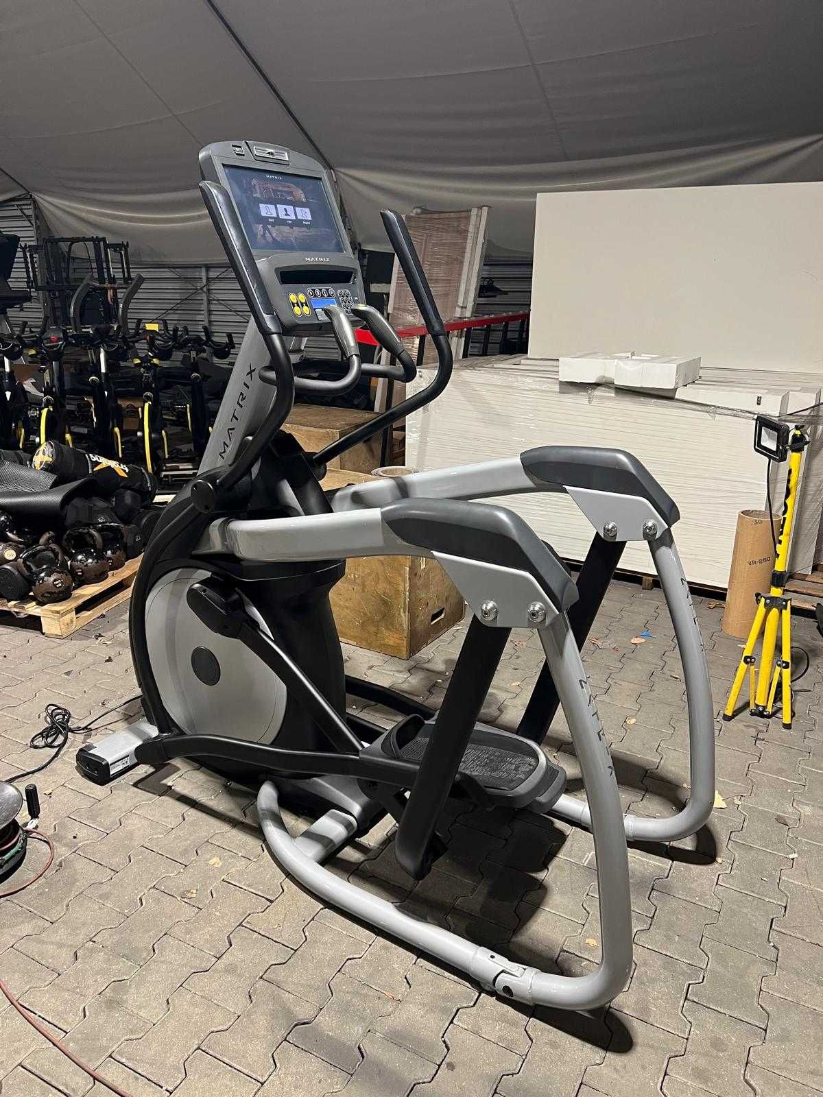 crosstrainer orbitrek Matrix 7x Android super cena profes technogym