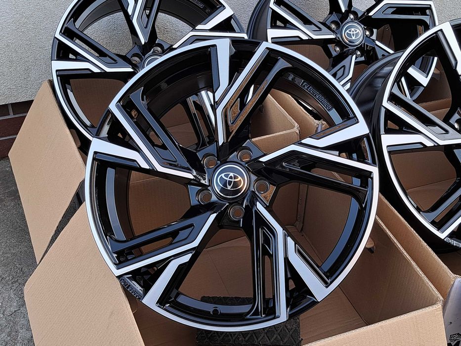 Alufelgi TOYOTA 18 5x114,3 Auris Corolla Avensis Verso INNE! CNC RS5