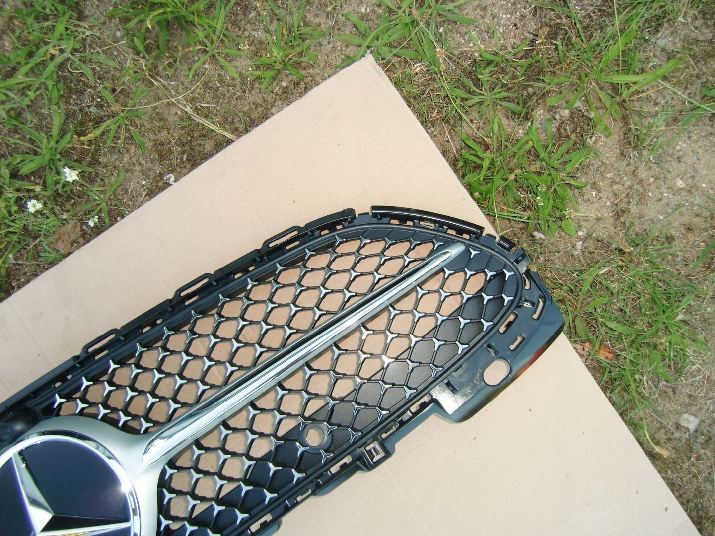 GRILL ATRAPA MERCEDES C KLASA W206 AMG NOWY