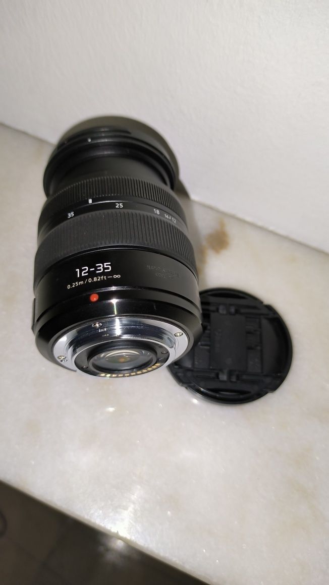 Panasonic Lumix G X Vario 12-35mm f/2.8 II ASPH Power O.I.S. usada