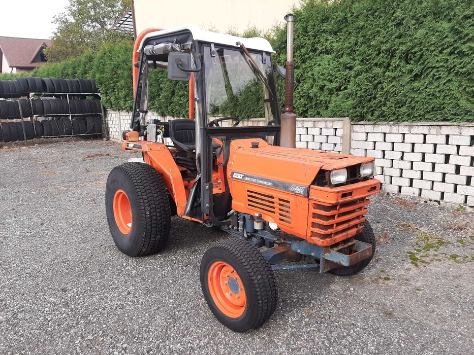 Ciągnik ogrodniczy ogrodowy  Kubota L2550 30KM 4x4 Yanmar Iseki