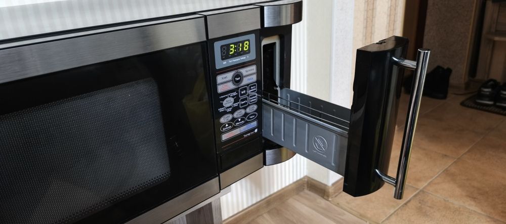 Мікрохвильова піч + тостер Daewoo KOG 868 Відмінний стан. Два в одному