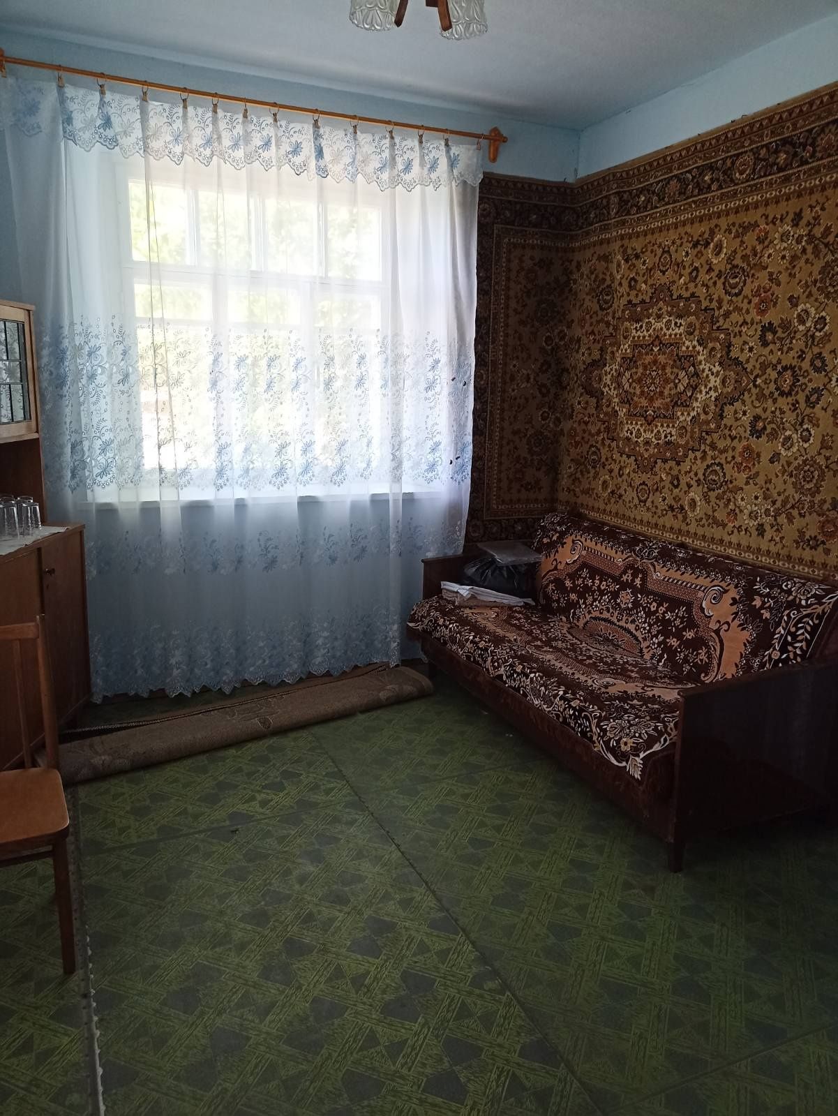 Будинок біля міста
