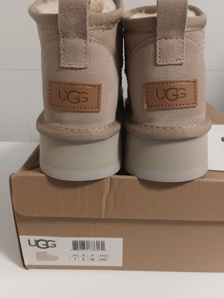 Botas UGG Bege de senhora