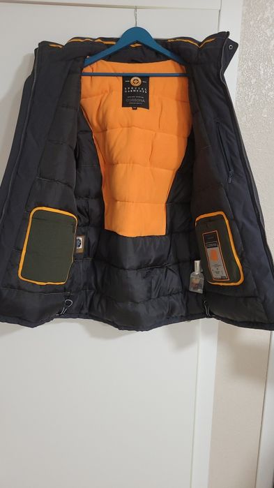 Зимняя  тепла  чоловіча брендова куртка