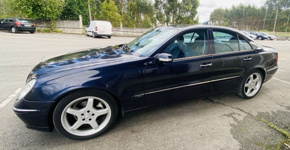 Mercedes E220 em excelente estado