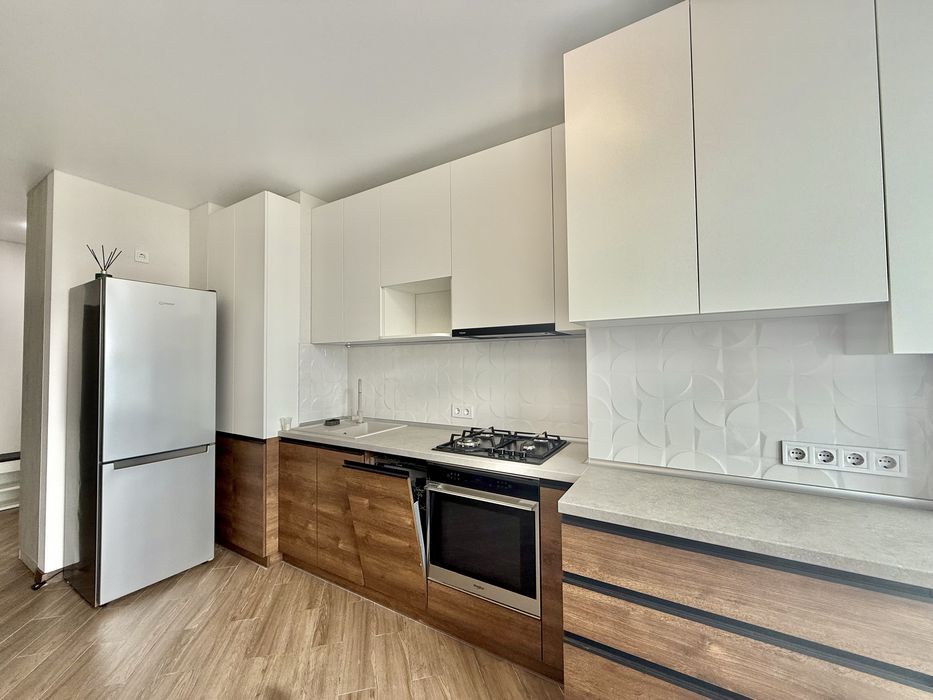 Двокімнатна квартира з новим ремонтом та кладовкою! Без комісії