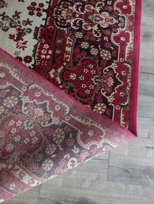Klasyczny dywan orientalny w kolorach bordo i kremu – 320×155 cm