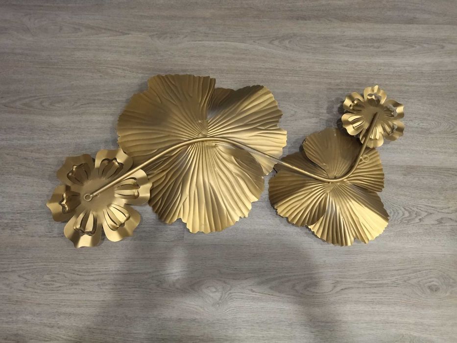 Flores metálicas para decoração de parede