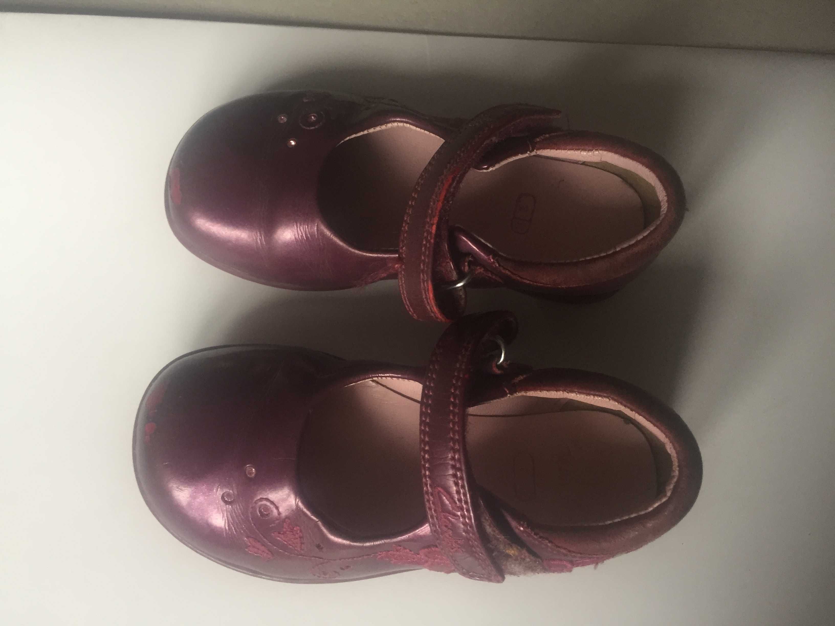 buty pantofelki Clarks dla dziewczynki r. 26 Fajne !