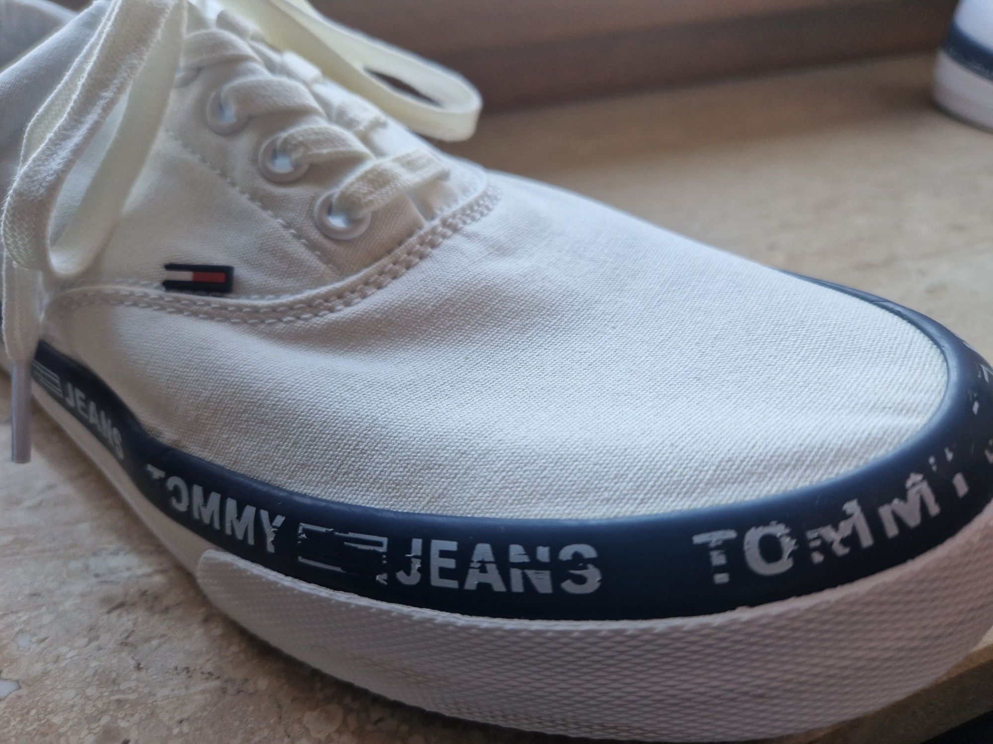 Buty Tommy Jeans niskie białe rozm. 44