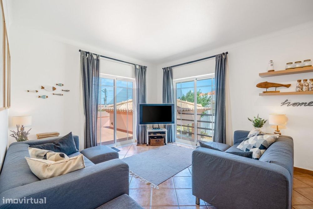 Apartamento T2 em Sagres, com terraço e parqueamento