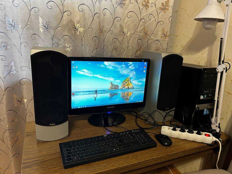 Стаціонарний ПК / Комп'ютер / Intel Core i5 / Монітор Samsung /Колонки