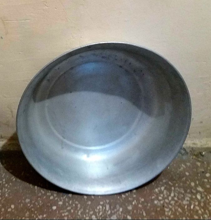 Кастрюлі 2шт. по  40л/1250гр/шт. Самовивіз