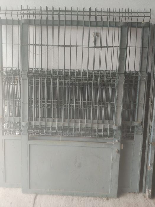 Conjunto de gradeamentos + portões