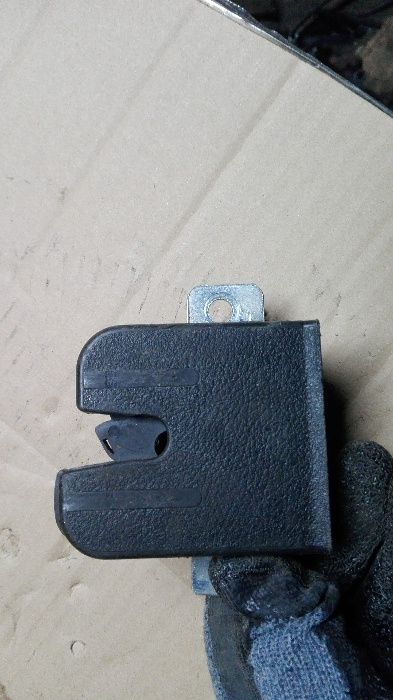 Zamek Klapy tył vw Polo 9 N Lift