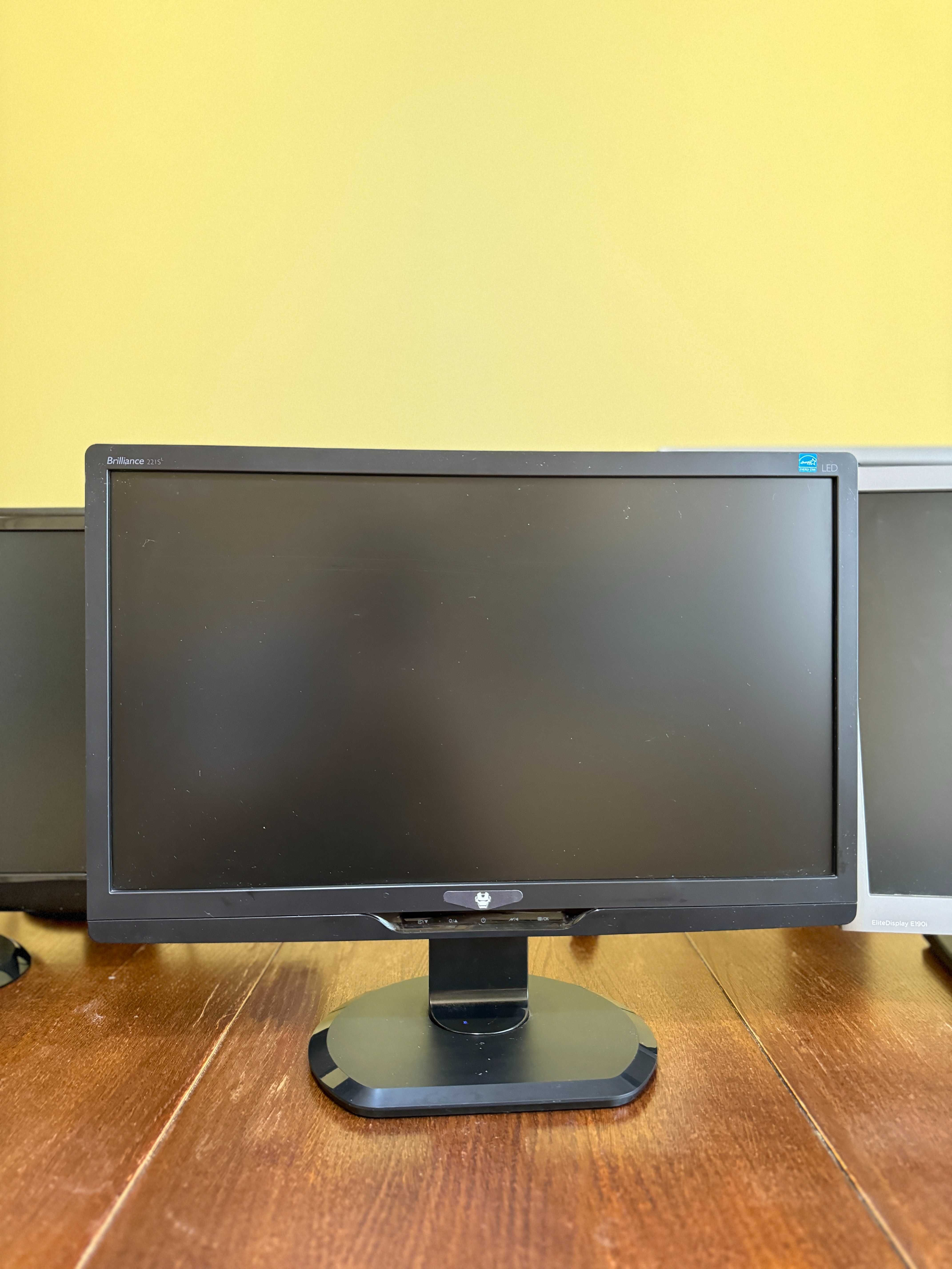 Монитор 22 дюйма. Модель philips 221S3L