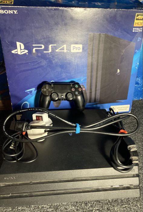 Ps 4 pro у гарному стані