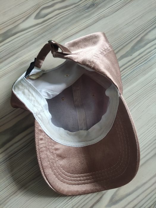 Czapka z daszkiem, Glamurous, brudny róż