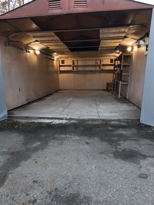 Здам гараж,Печерськ,Липки,Бойчука,Либідська,Антоновича,можна під склад