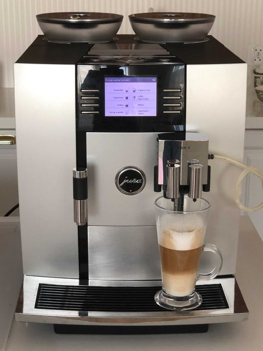 Ekspres do kawy marki Jura GIGA 5 / model: 13583 / uszkodzony