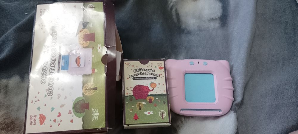 Продам планшет навчальний з картками на англійській мові