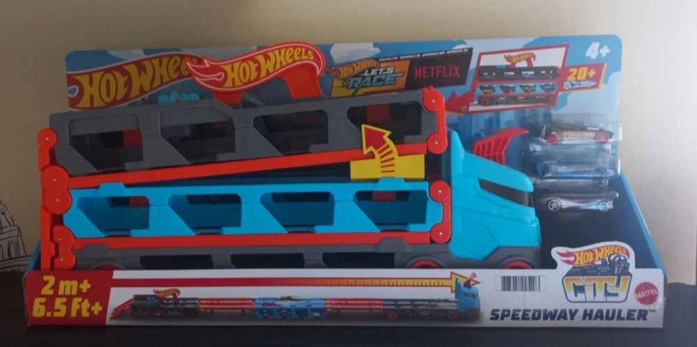 Hotwheels caminhão reboque.