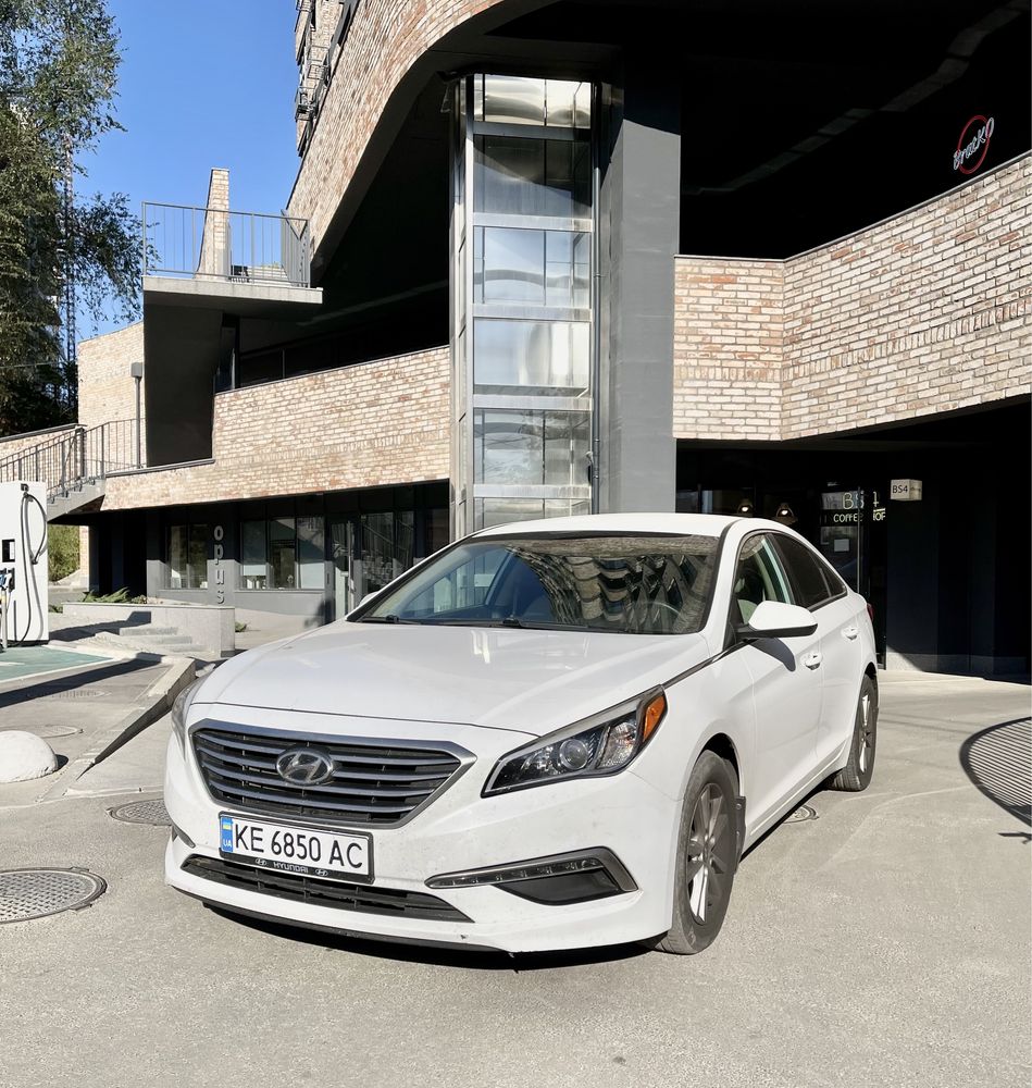 Продам Hyundai Sonata 2015 год