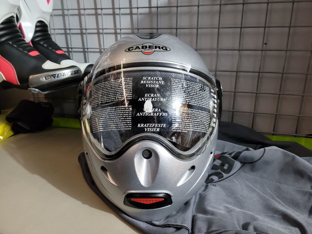 Kask motocyklowy szczękowy CABERG r XXS Nowy