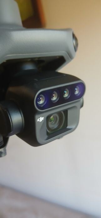 Filmowanie dronem • FPV • Nieruchomości • Eventy • Reklamy