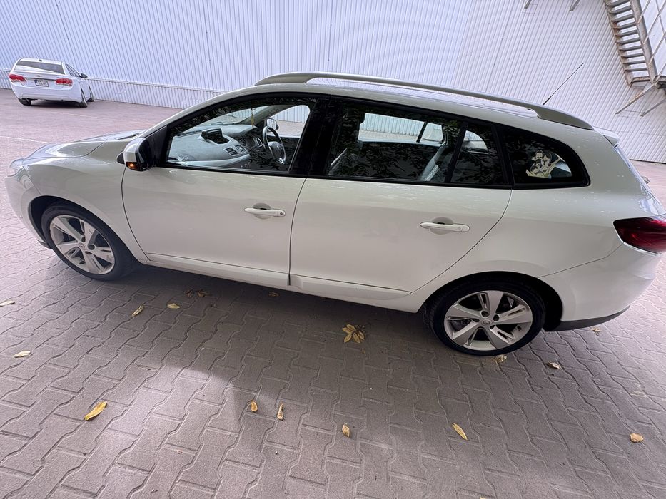 В Житомирі Renault Megane3 1.5d k9k 2013 праве кермо Житомир євробляха