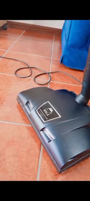 Aspirador com Filtro de Água – Excelente Estado – Super Potente