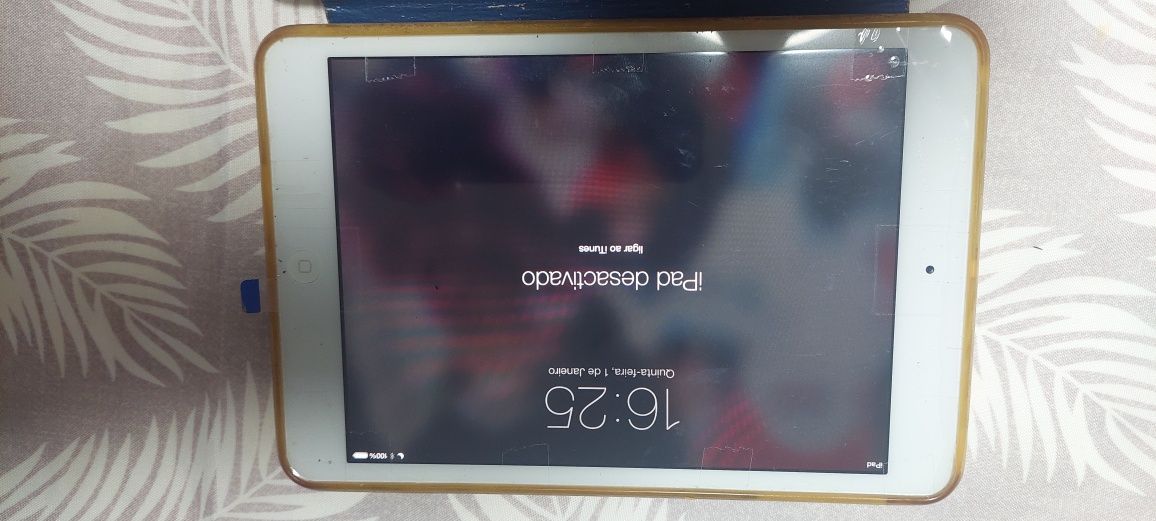 Ipad mini com capa