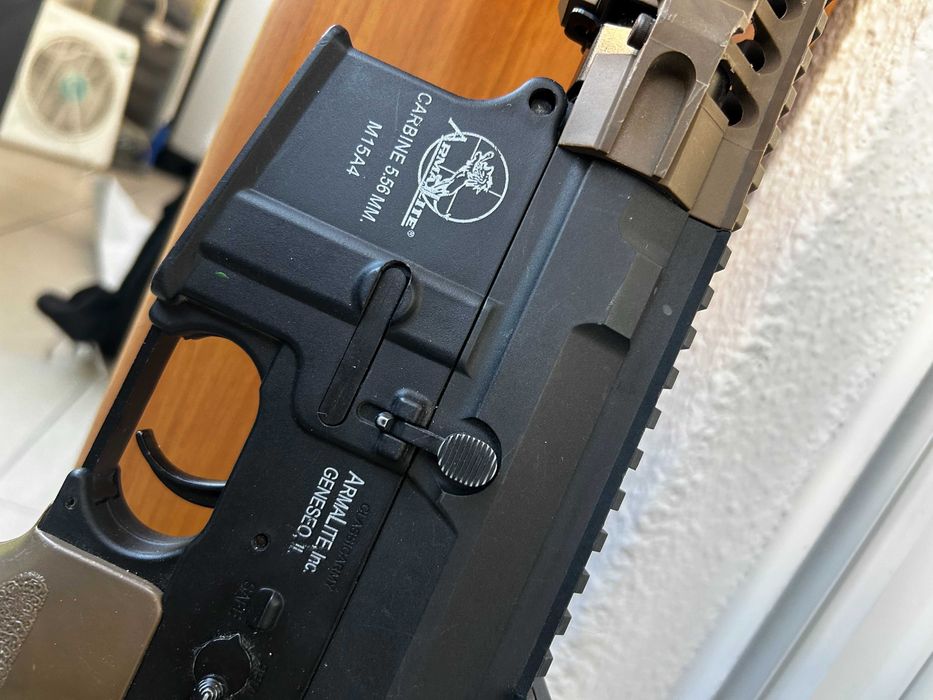 Réplica M4 Airsoft ASG Armalite classic army