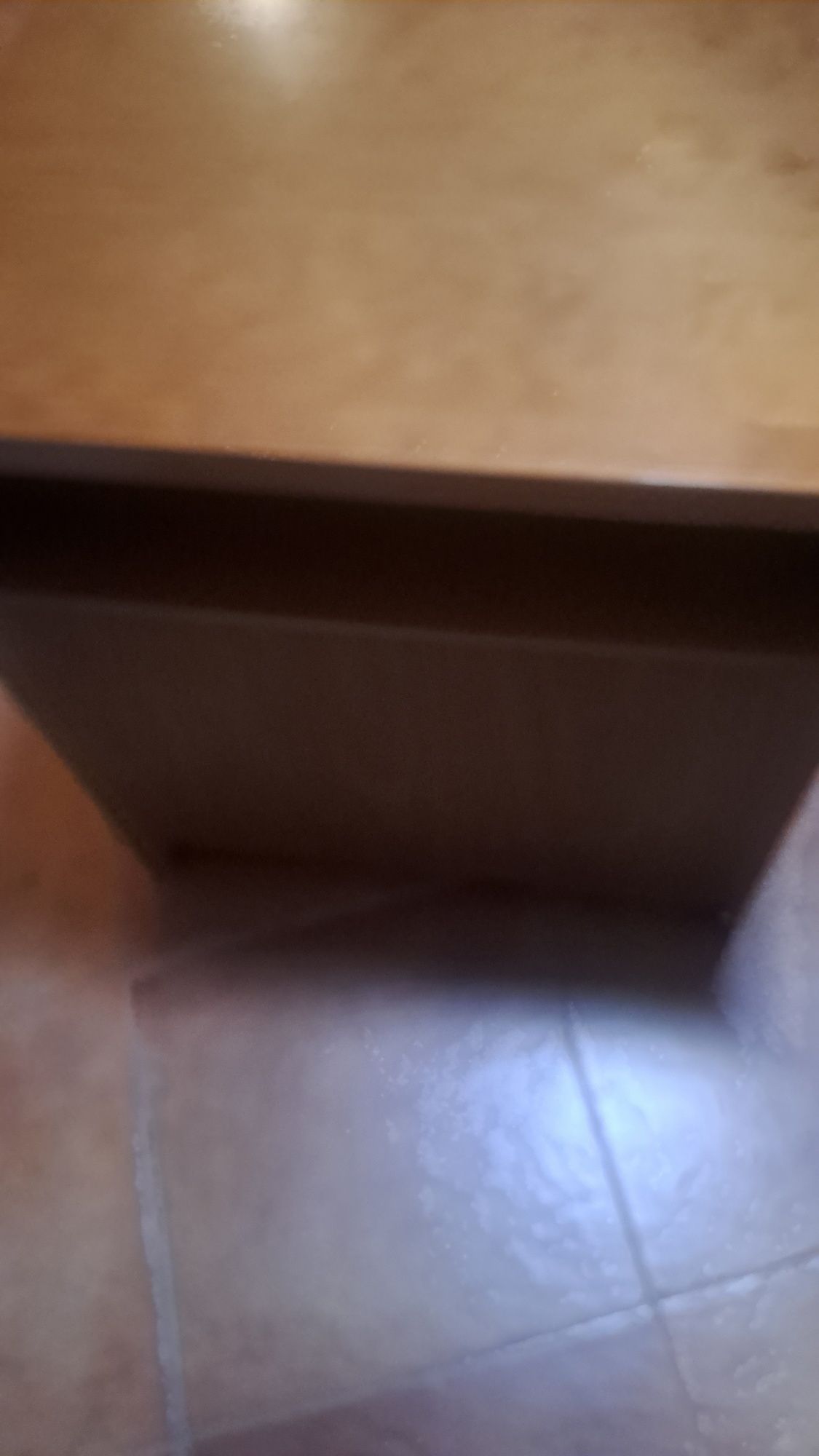Mesa de cabeceira e escrivaninha