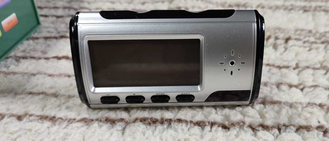 годинник настільний з камерою USB FLASH відеозапис