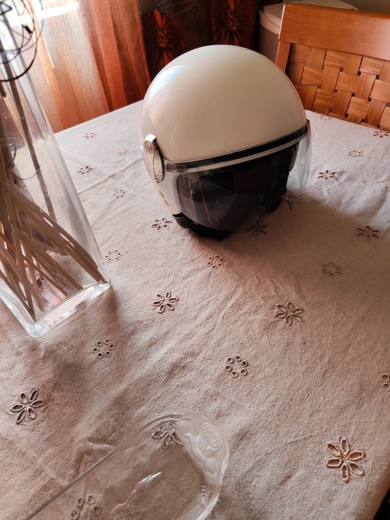 Capacete Nolan impecável como novo muito bonito o interior é removível