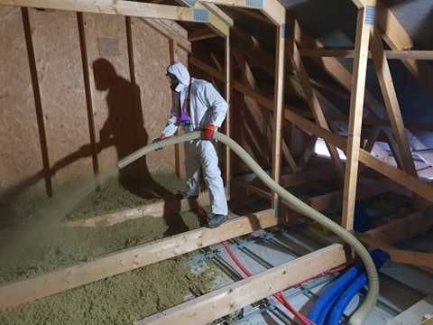 Ocieplanie celulozą, naprawa izolacji, uzupełnianie dociepleń, gładzie